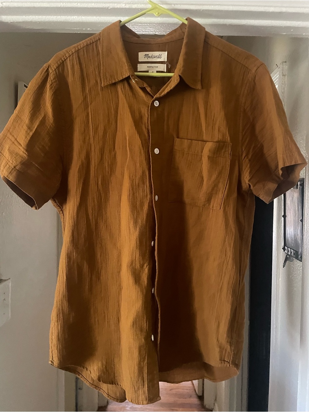 Madewell Men's Short-Sleeve Button-Down Shirt in Rust